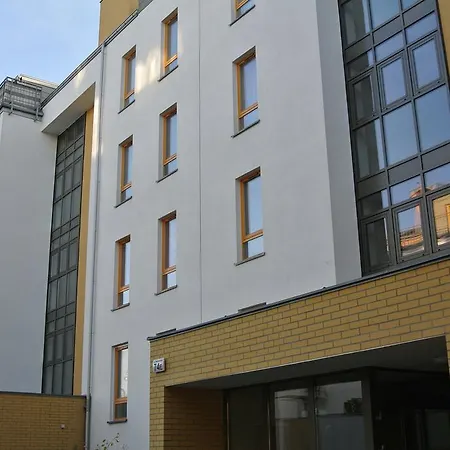 City House - Golden