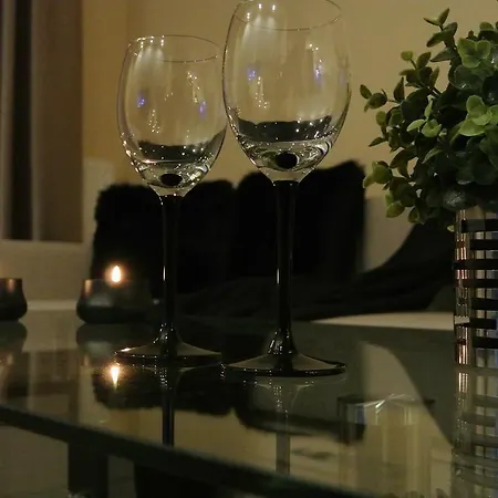 City House - Golden Apartment *