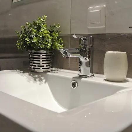 City House - Golden Apartment *