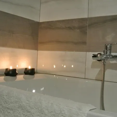 Apartment City House - Golden